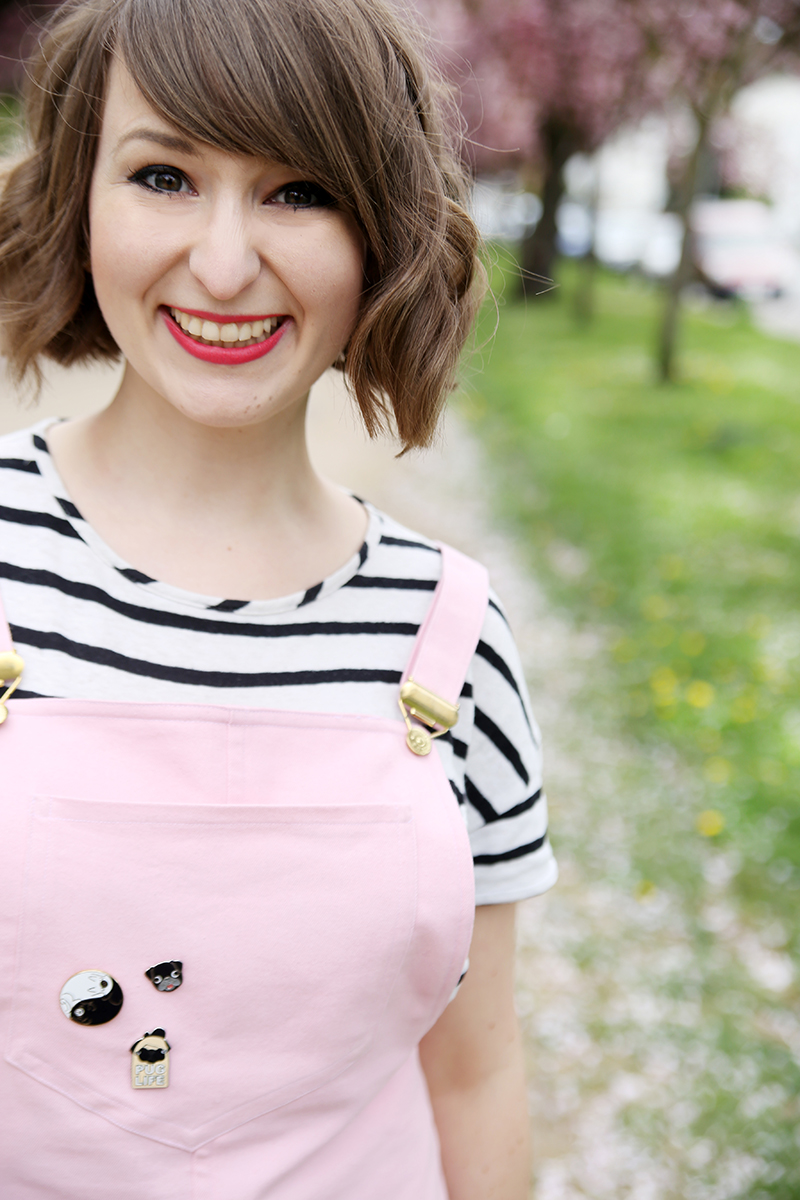 Latz-Kleid selbst nähen in rosa aus Jeansstoff