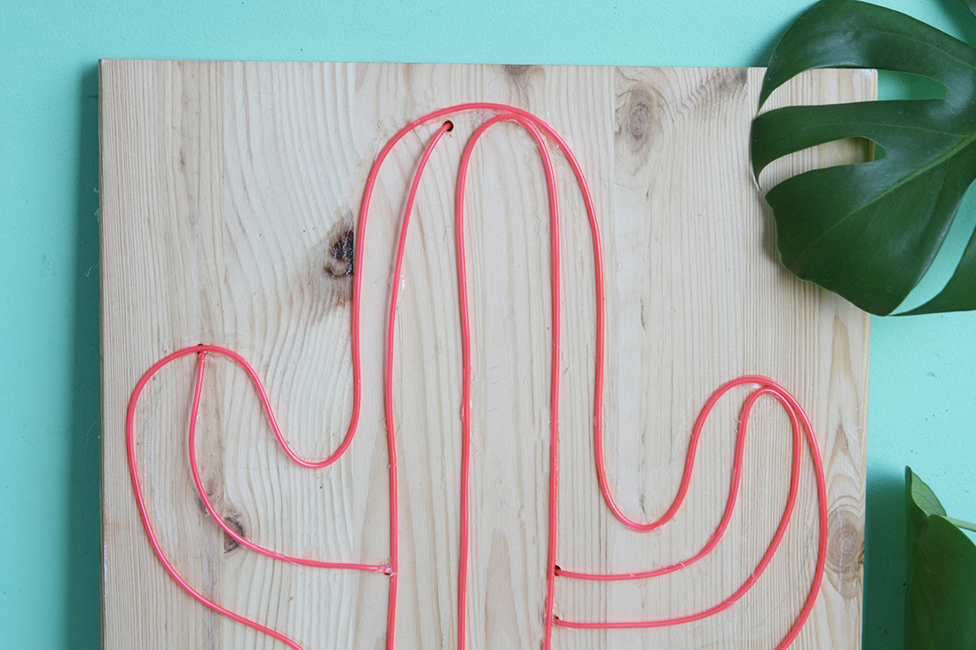 DIY Kaktus Neonschild selbermachen