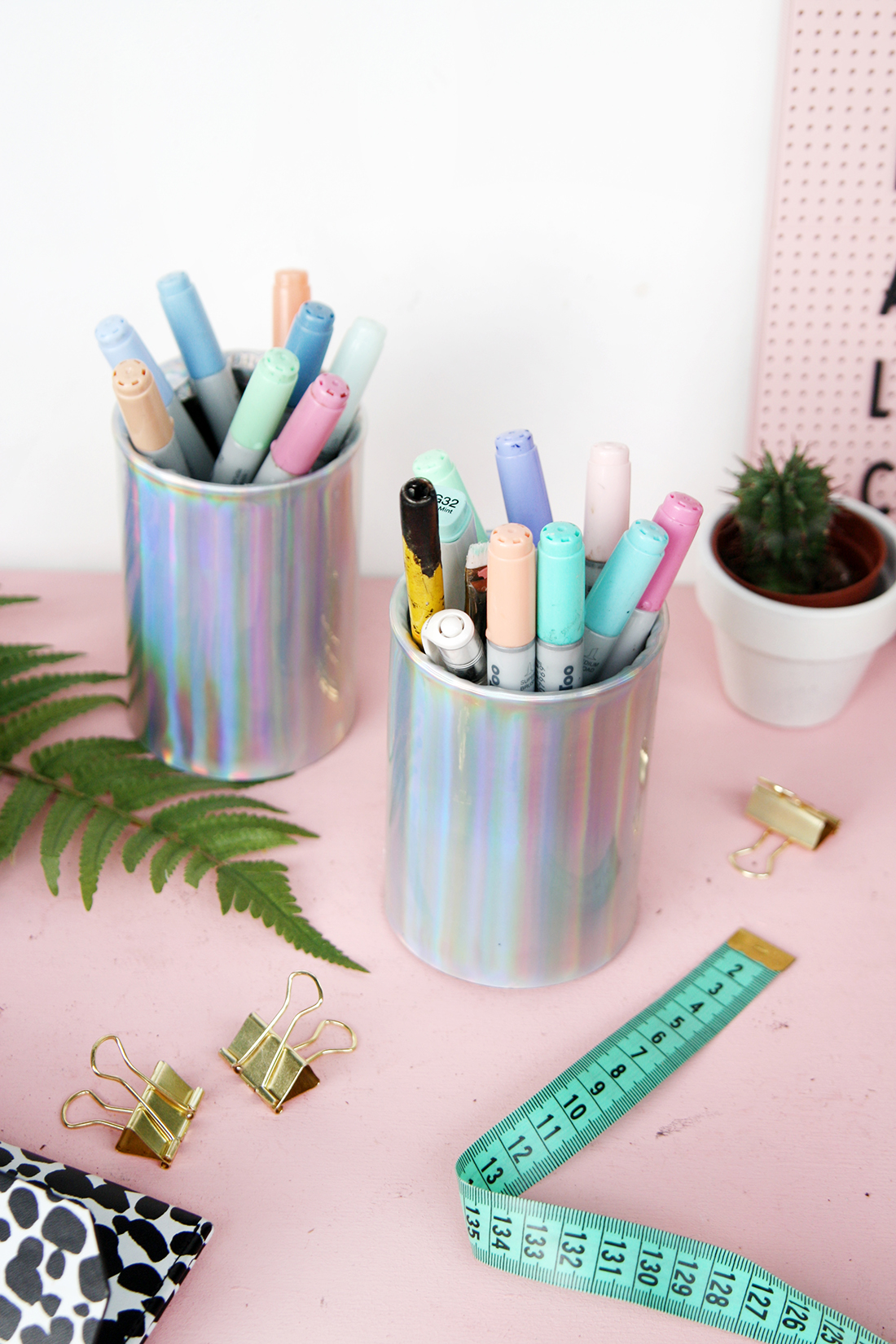 DIY Stiftedosen mit Hologramm-Effekt - Upcycling aus Konservendosen