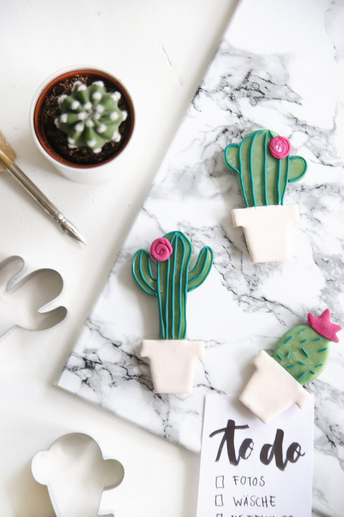 Kreative DIY-Idee zum Selbermachen: DIY Kaktus Magneten und Marmor Magnetboard