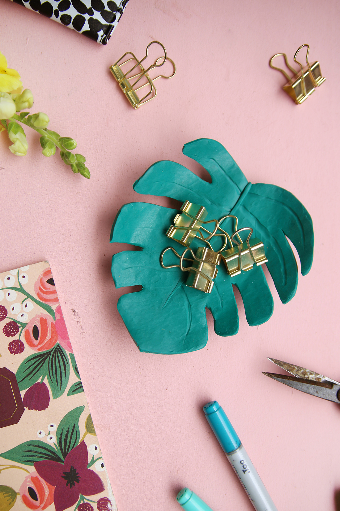 Kreative DIY-Idee zum Selbermachen: So machst du deine Monstera-Ringschale selbst | DIY Anleitung