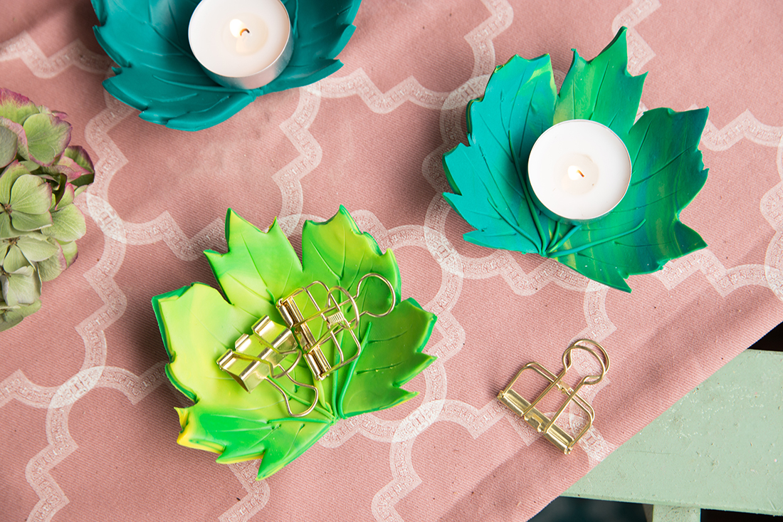 Kreative DIY-Idee zum Selbermachen: Herbstliche Blätter-Teelichthalter aus Fimo einfach selbermachen | Herbst DIY mit Vorlage zum Ausdrucken