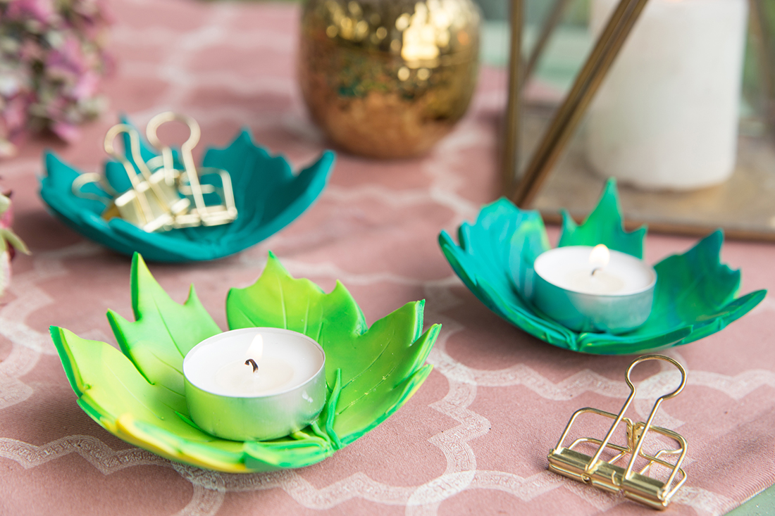 Kreative DIY-Idee zum Selbermachen: Herbstliche Blätter-Teelichthalter aus Fimo einfach selbermachen | Herbst DIY mit Vorlage zum Ausdrucken