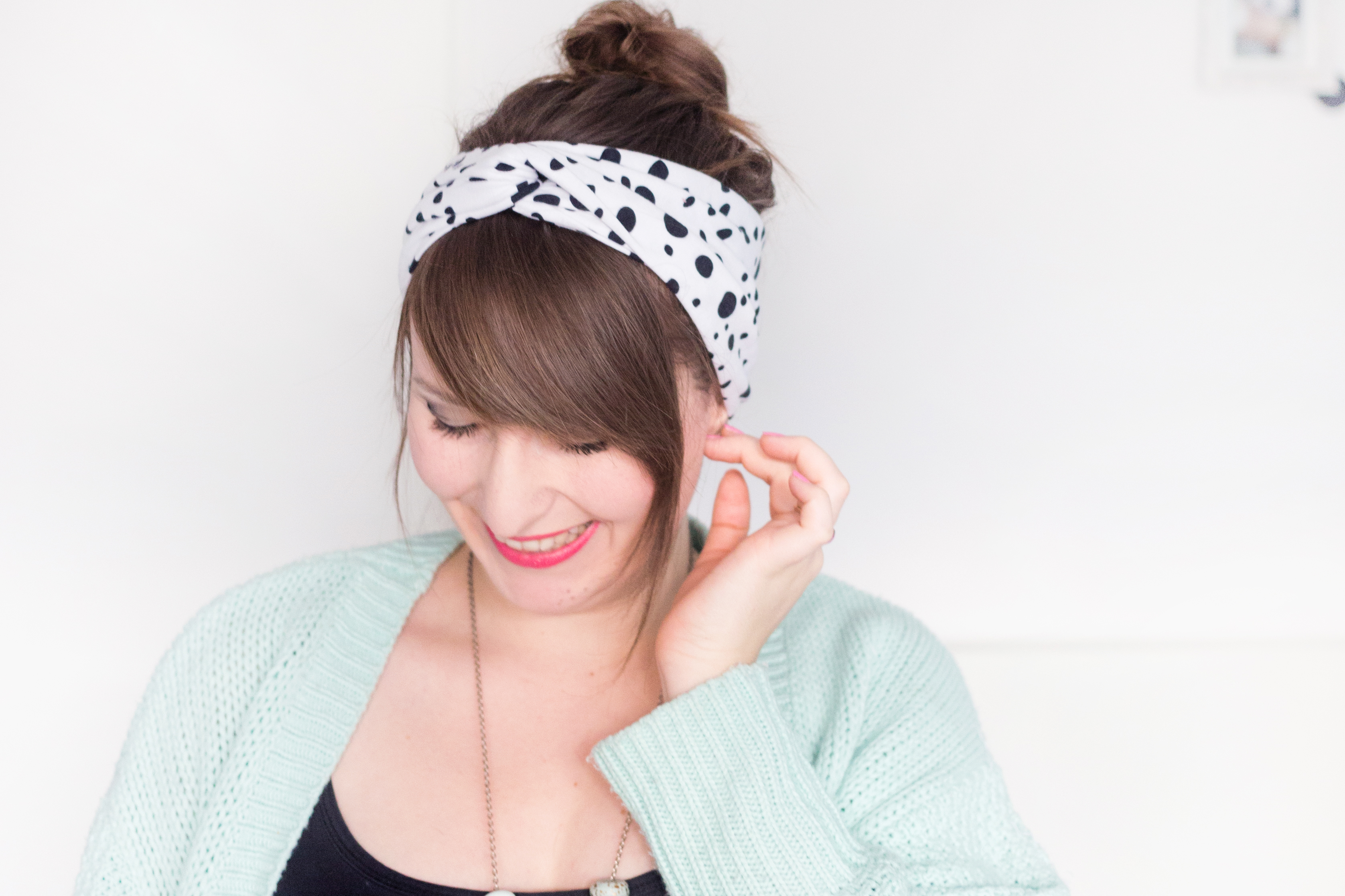 Kreative DIY-Idee zum Selbermachen: Einfaches Turban-Stirnband nähen - aus Jersey oder Sommersweat ganz einfach selbst genäht mit Step-by-Step-Anleitung