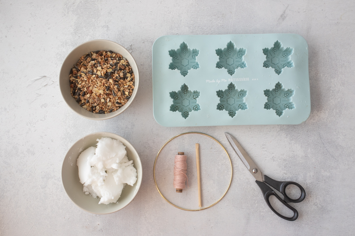 Vogelfutter-Anhänger selbst machen