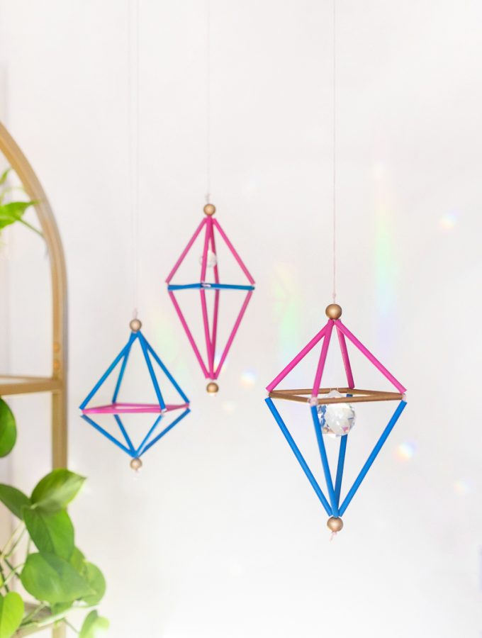 DIY-Deko: Himmeli-Suncatcher aus Strohhalmen als Herbstdeko einfach selbermachen